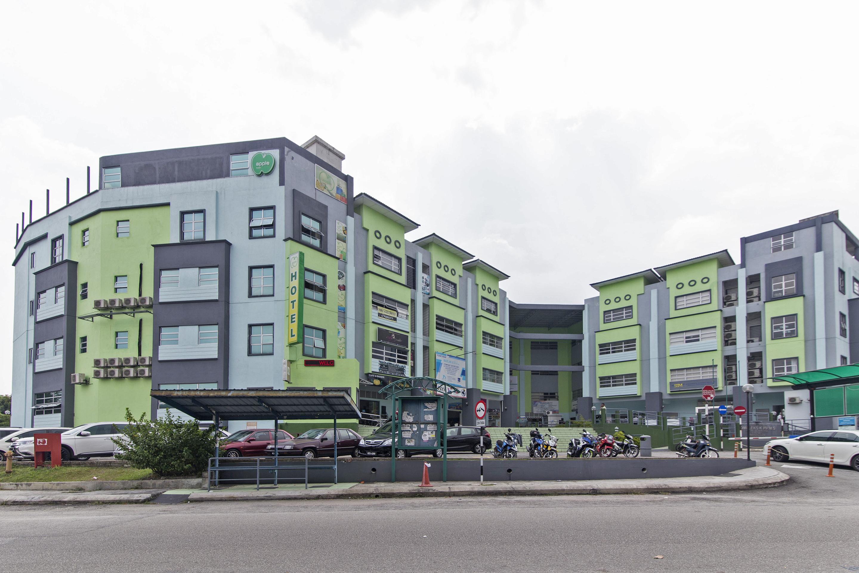 Apple Hotel Shah Alam Exterior photo